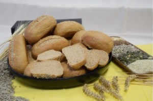 Směs celozrnných mouk s vyšším obsahem vlákniny. Možnost variant s chia, lnem, slunečnicí.