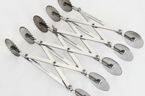 Krájač na cesto obojstranný, 2 x 5 koliesok