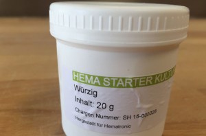 Startovací kultura obsahující bakterie mléčného kvašení pro startování procesu fermentace žitného kvasu ve výrobnících Hematronic.