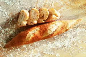 Rustikální bageta ze směsi Pane Rustico. Koncentrát pro výrobu baget, ciabatt a francouzského bílého chleba.